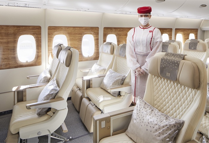 Ghế hạng phổ thông cao cấp của Emirates với nhiều tính năng trải nghiệm ưu việt cho hành khách